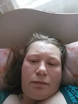 Snapshot of KiraStanton chatting on 05-17-26, 04:51 KiraStanton online show from 05-17-26, 04:51