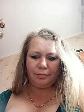 Snapshot of KiraStanton chatting on 02-25-26, 12:49 KiraStanton online show from 02-25-26, 12:49