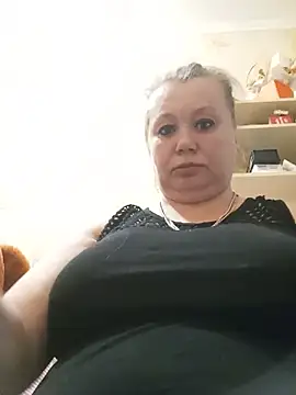 Snapshot of KiraStanton chatting on 07-14-26, 05:52 KiraStanton online show from 07-14-26, 05:52