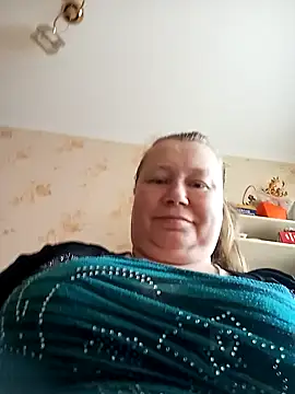 Snapshot of KiraStanton chatting on 05-12-26, 12:11 KiraStanton online show from 05-12-26, 12:11