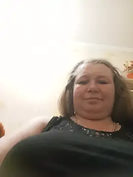 Snapshot of KiraStanton chatting on 06-23-26, 01:14 KiraStanton online show from 06-23-26, 01:14