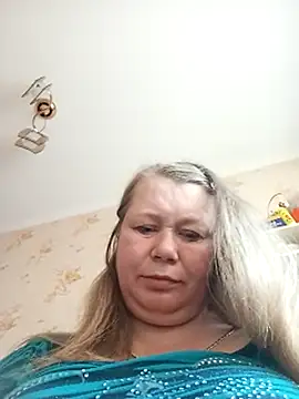 Snapshot of KiraStanton chatting on 02-24-26, 12:39 KiraStanton online show from 02-24-26, 12:39