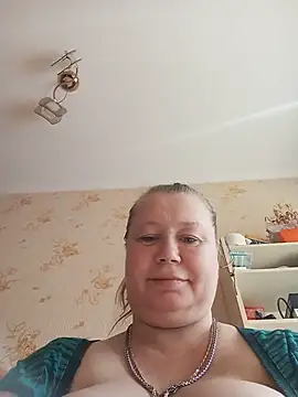 Snapshot of KiraStanton chatting on 07-07-26, 01:47 KiraStanton online show from 07-07-26, 01:47