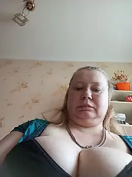 Snapshot of KiraStanton chatting on 06-07-26, 05:34 KiraStanton online show from 06-07-26, 05:34