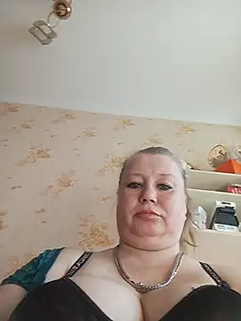 Snapshot of KiraStanton chatting on 07-18-26, 12:25 KiraStanton online show from 07-18-26, 12:25