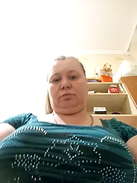 Snapshot of KiraStanton chatting on 05-13-26, 09:22 KiraStanton online show from 05-13-26, 09:22