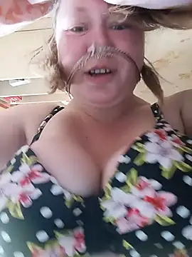 Snapshot of KiraStanton chatting on 06-18-26, 05:18 KiraStanton online show from 06-18-26, 05:18