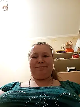 Snapshot of KiraStanton chatting on 05-13-26, 01:01 KiraStanton online show from 05-13-26, 01:01