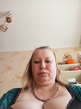 Snapshot of KiraStanton chatting on 05-31-26, 12:33 KiraStanton online show from 05-31-26, 12:33
