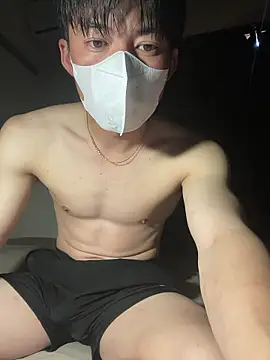 Snapshot of boy_japan12 chatting on 04-20-26, 10:55 boy japan12 online show from 04-20-26, 10:55