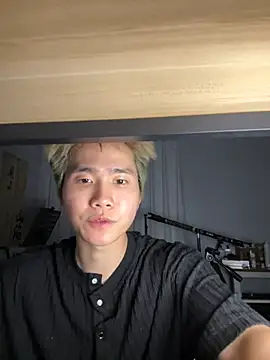 Snapshot of A-Markk chatting on 02-26-26, 02:39 A-Markk online show from 02-26-26, 02:39