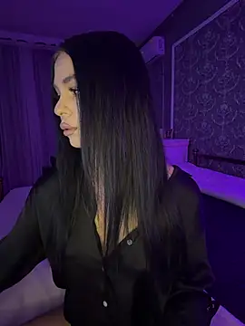 Olivia Noor online show from 04-15-26, 05:39