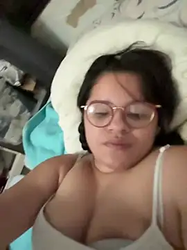 Snapshot of andrea2411 chatting on 03-01-26, 11:05 andrea2411 online show from 03-01-26, 11:05