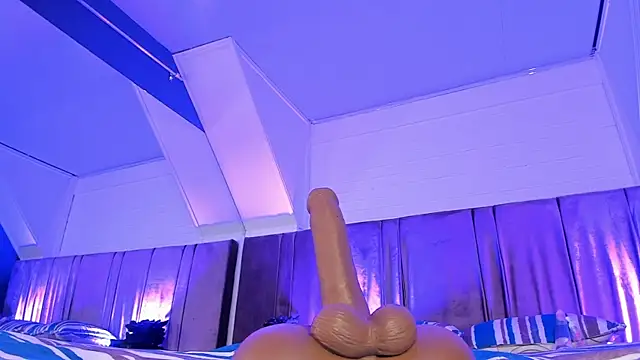 Fiorelaa  online show from 04-18-26, 11:45