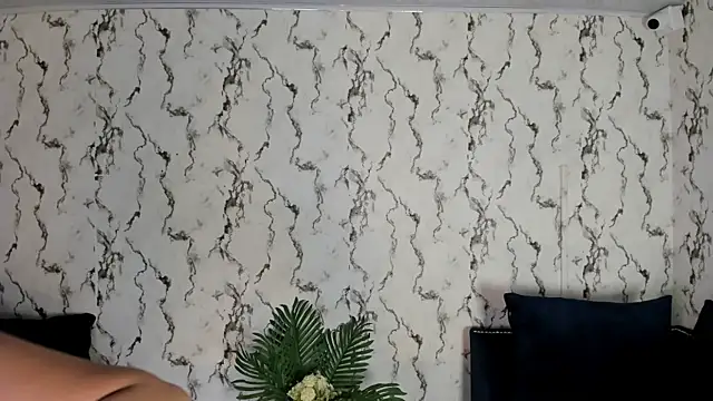 Fiorelaa  online show from 07-08-26, 11:44