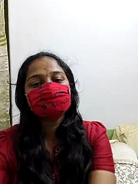 Snapshot of Shaliniqueen chatting on 05-19-26, 02:57 Shaliniqueen online show from 05-19-26, 02:57