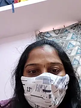 Snapshot of Shaliniqueen chatting on 06-15-26, 12:27 Shaliniqueen online show from 06-15-26, 12:27