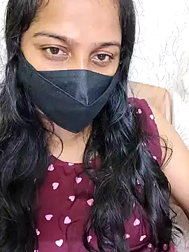 Snapshot of Shaliniqueen chatting on 06-18-26, 12:43 Shaliniqueen online show from 06-18-26, 12:43