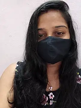 Snapshot of Shaliniqueen chatting on 06-24-26, 02:04 Shaliniqueen online show from 06-24-26, 02:04