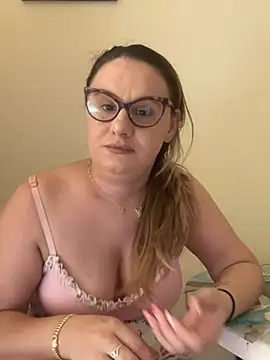 Ella Brazyl online show from 03-09-26, 10:30