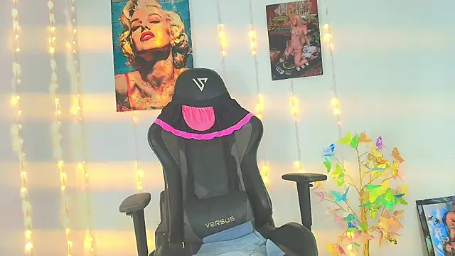 Snapshot of Valeria_Douglas chatting on 02-28-26, 02:33 Valeria Douglas online show from 02-28-26, 02:33