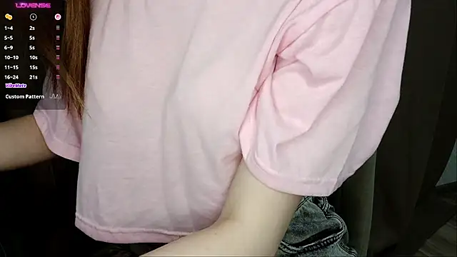 Snapshot of LeslieShay chatting on 06-09-26, 06:20 LeslieShay online show from 06-09-26, 06:20