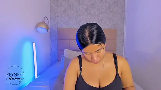 ZeynepYilmaz online show from 04-17-26, 08:33