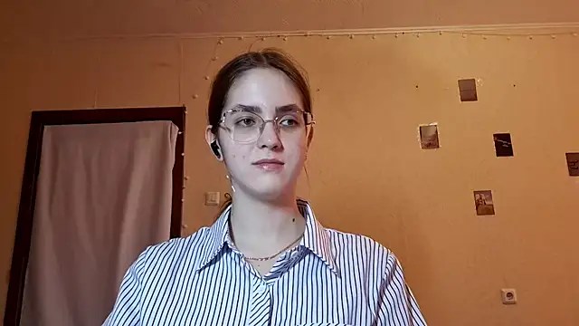 Snapshot of Katelemon chatting on 05-02-26, 10:53 Katelemon online show from 05-02-26, 10:53