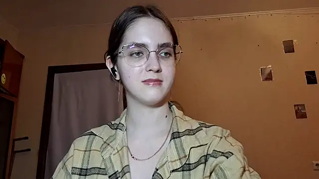 Katelemon online show from 04-17-26, 02:09