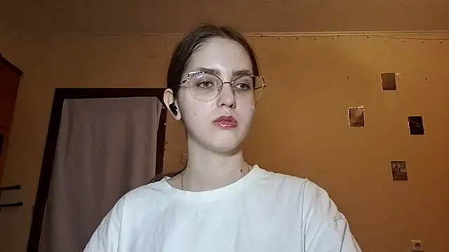 Snapshot of Katelemon chatting on 04-26-26, 02:14 Katelemon online show from 04-26-26, 02:14