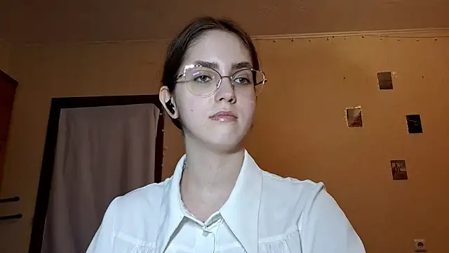 Snapshot of Katelemon chatting on 04-27-26, 02:37 Katelemon online show from 04-27-26, 02:37