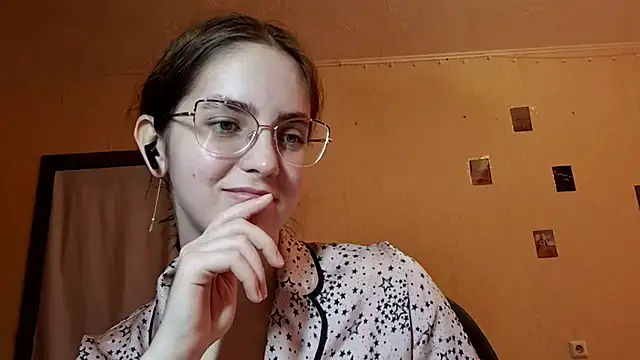 Snapshot of Katelemon chatting on 04-30-26, 09:16 Katelemon online show from 04-30-26, 09:16