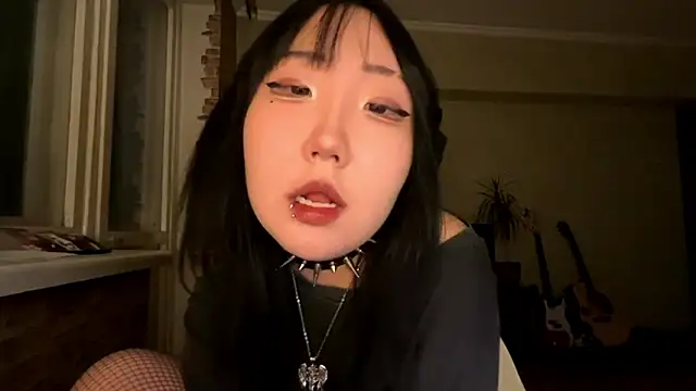 Yunananaa online show from 02-24-26, 02:18