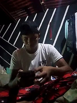 Snapshot of zeus23cm1 chatting on 02-23-26, 12:39 zeus23cm1 online show from 02-23-26, 12:39