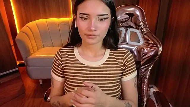 Daphne nicole b online show from 05-08-26, 01:15