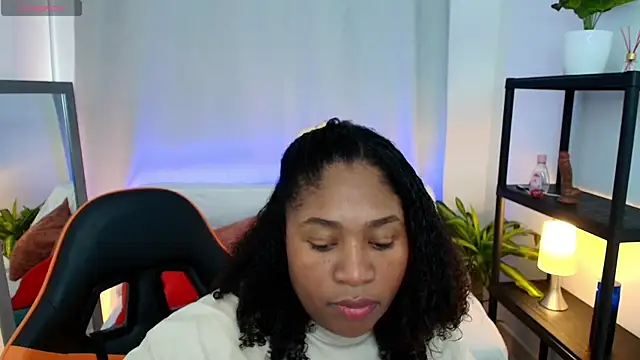 Megan-Small online show from 02-24-26, 07:37