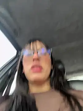 Snapshot of susi_chimm chatting on 06-05-26, 12:33 susi chimm online show from 06-05-26, 12:33