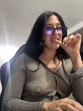 Snapshot of susi_chimm chatting on 04-24-26, 01:29 susi chimm online show from 04-24-26, 01:29