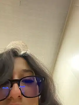 Snapshot of susi_chimm chatting on 04-27-26, 01:31 susi chimm online show from 04-27-26, 01:31