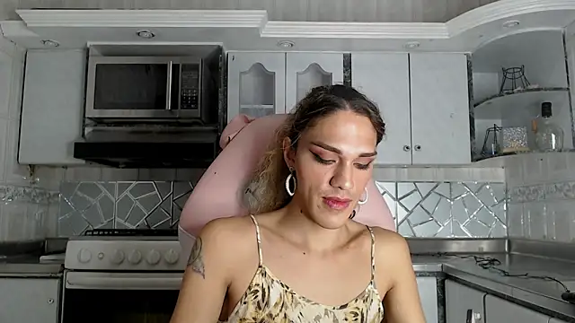 CrisOzzz online show from 03-11-26, 06:24