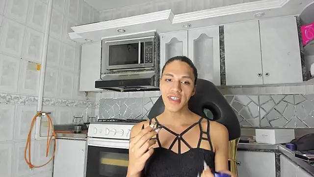 CrisOzzz online show from 07-19-26, 06:48