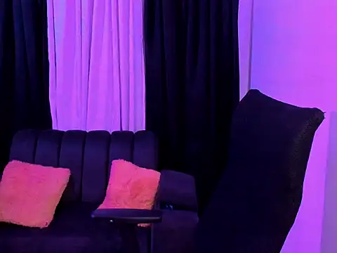 ginebrapurple online show from 04-18-26, 07:58