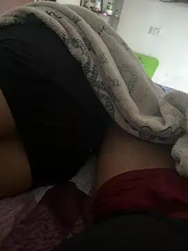 Snapshot of Queenlipx chatting on 07-27-26, 05:25 Queenlipx online show from 07-27-26, 05:25