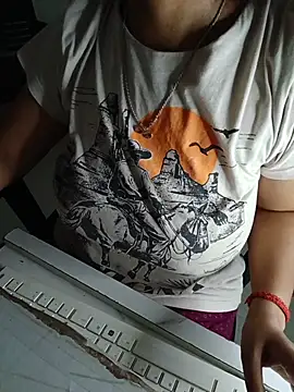 Queenlipx online show from 04-19-26, 06:58