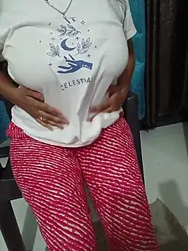 Queenlipx online show from 03-11-26, 04:34