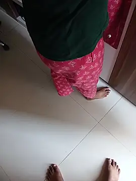 Queenlipx online show from 03-13-26, 05:01