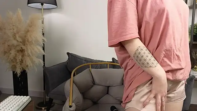 Snapshot of _Freirene chatting on 03-04-26, 02:36 Freirene online show from 03-04-26, 02:36