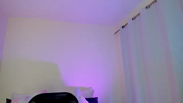 MIAA ROBERTSS online show from 04-04-26, 07:42