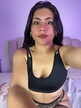 Snapshot of celeste_z chatting on 07-10-26, 12:38 celeste z online show from 07-10-26, 12:38