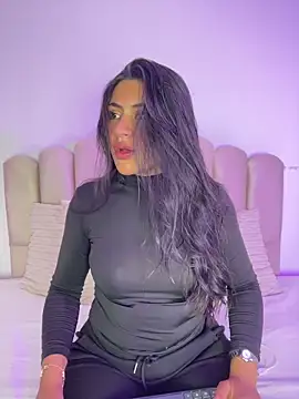 Snapshot of celeste_z chatting on 06-20-26, 01:05 celeste z online show from 06-20-26, 01:05